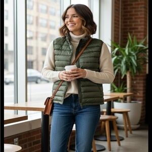 Quince Lightweight Down Packable Puffer Vest